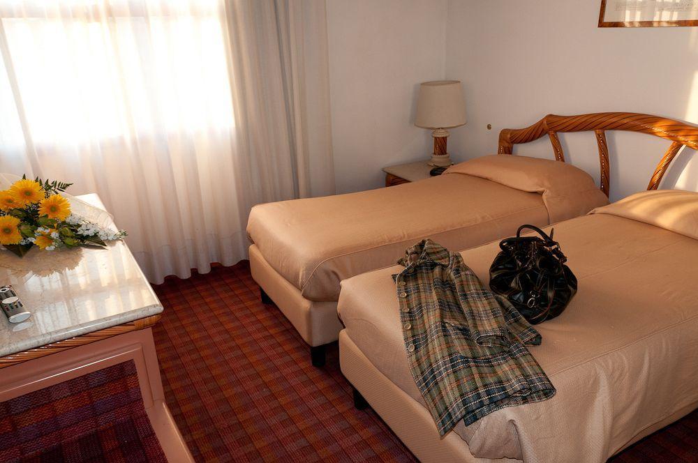 Hotel Villa Isabela SantʼAngelo Exterior foto
